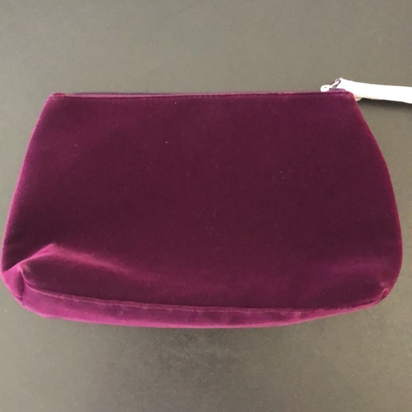 Free Lancôme Cosmetic Bag with $25 Cosmetic Purchase - Picture 2 of 3